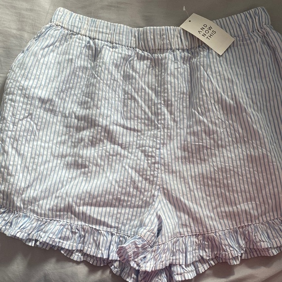 And Now This Pants - And NOW THIS Women's Cotton Ruffle-Hem Shorts. NWT. Size Large